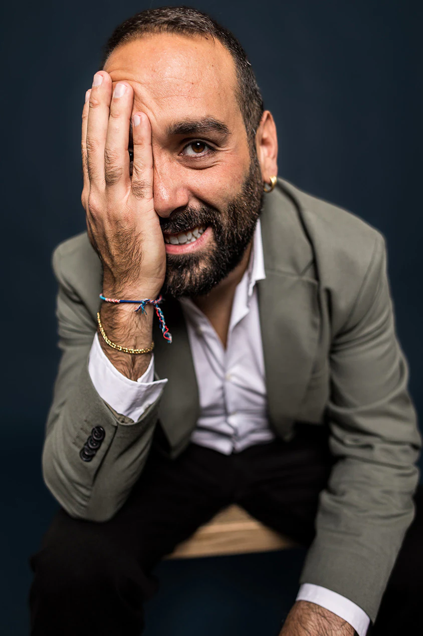 Porträt von Nando Spiezia, Hochzeitsfotograf mit Sitz an der Amalfiküste.
